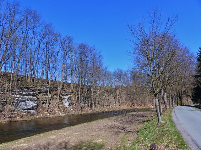 Žamberk - silnička Betlémem kopíruje tok Divoké Orlice