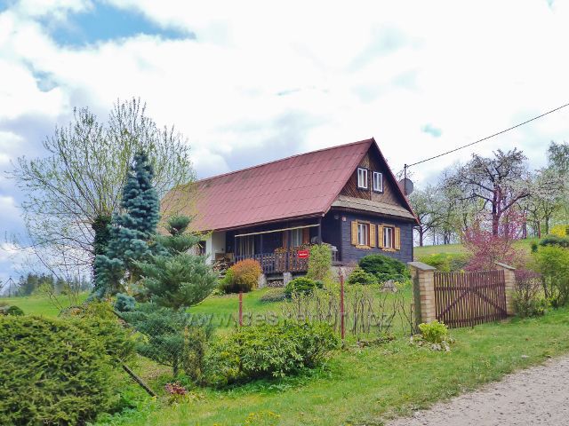 Polní cesta z Bohousové do České Rybné X. (Rekreační chalupa)