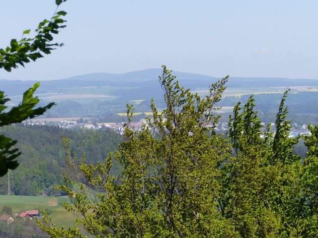 Pohled z výhledového místa na vrchu Žampach k Žamberku