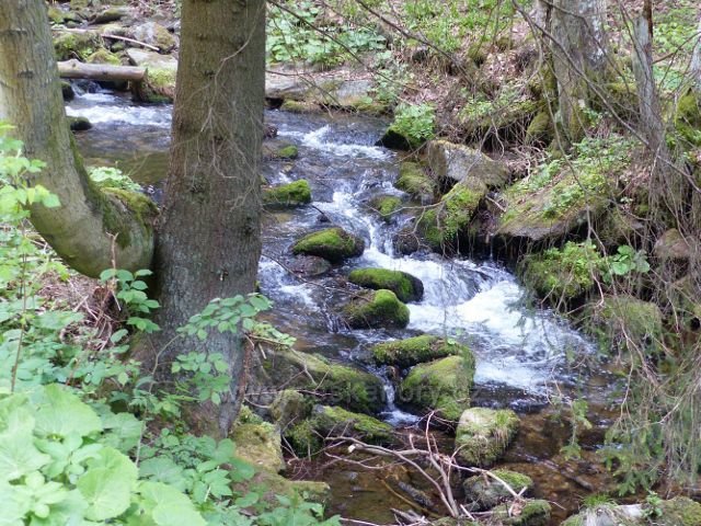 Kunčický potok má stále prudký spád