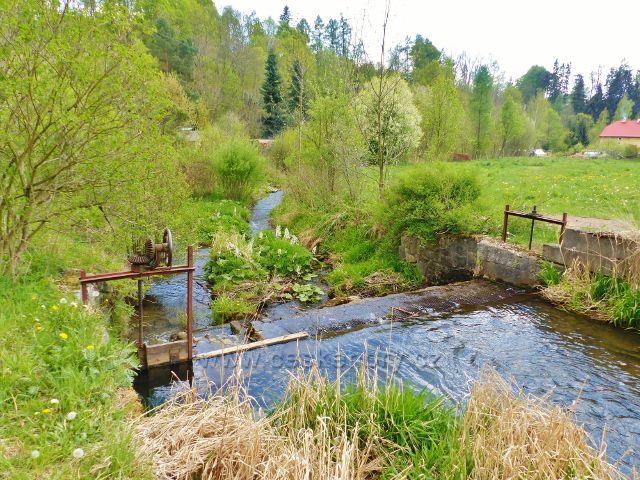 Staré Město pod Sněžníkem - splav na Vrbenském potoku