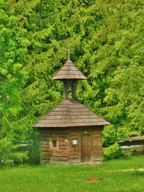 Rožnov pod Radhoštěm - Dřevěné městečko -zvonička z Horní Lidče