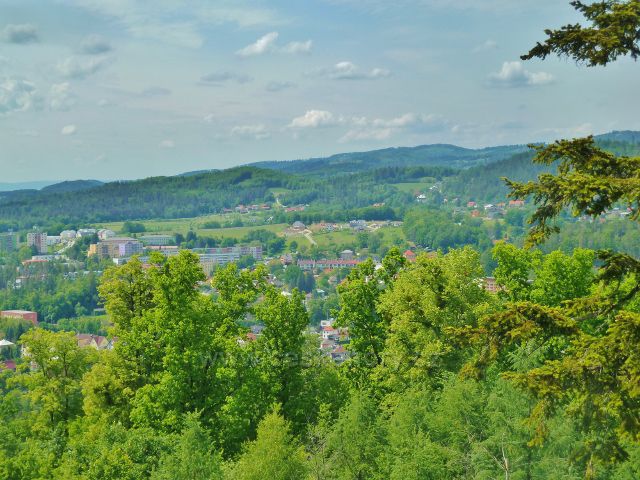 Rožnov pod Radhoštěm - pohled z Jurkovičovy rozhledny