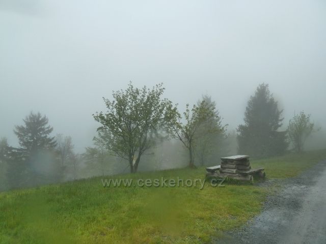 Odpočinkové místo na hřebeni Radhoště