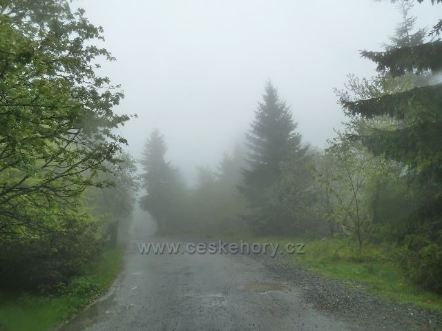 Radhošt - Cyrilometodějská stezka v zajetí mlhy a deště