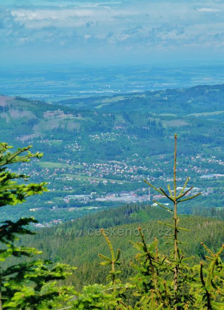 Pohled z NS Lysá hora do údolí řeky Ostravice
