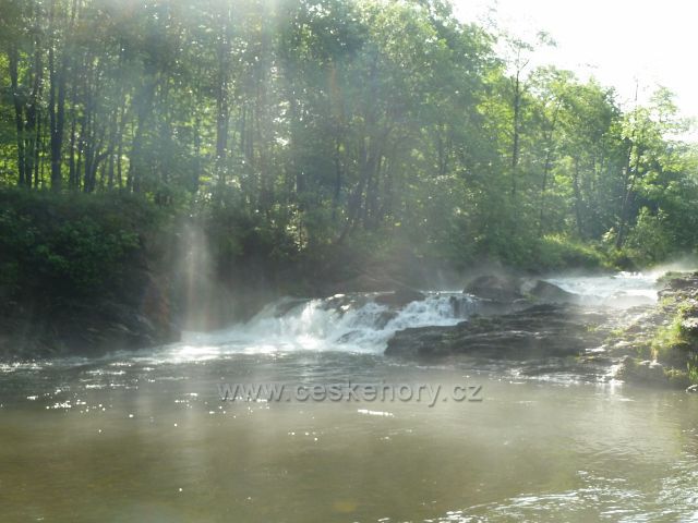 Peřeje na řece Ostravici