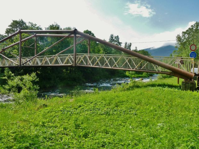 Ostravice - pěší most přes řeku Ostravici