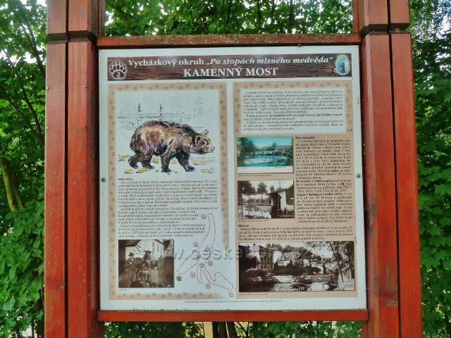 Jablonné nad Orlicí - panel 2.zastavení "Medvědího" vycházkového okruhu pojednává o kamenném mostu přes Tichou Orlici
