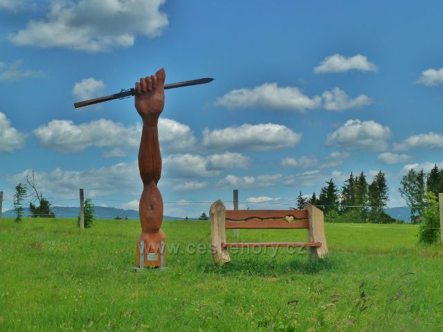 Mistrovice - pomník "Neznámého lyžaře"