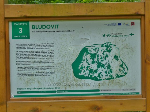 Bludov . informační panel "Bludovit" u křižovatky cest pod bludovským lomem