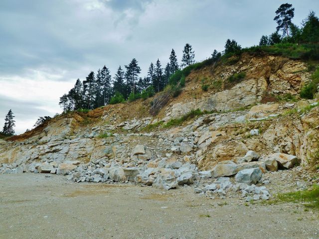 Bludov - lom na těžbu bludovitu