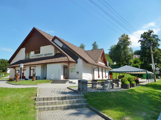 Skuhrov nad Bělou - areál společenského centra