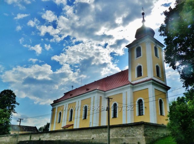 Sněžné - kostel sv.Kříže