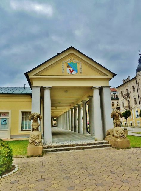 Františkovy Lázně - kolonáda u Plynových lázní