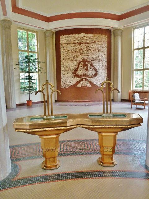 Františkovy Lázně - interiér Dvorany Glauberových pramenů