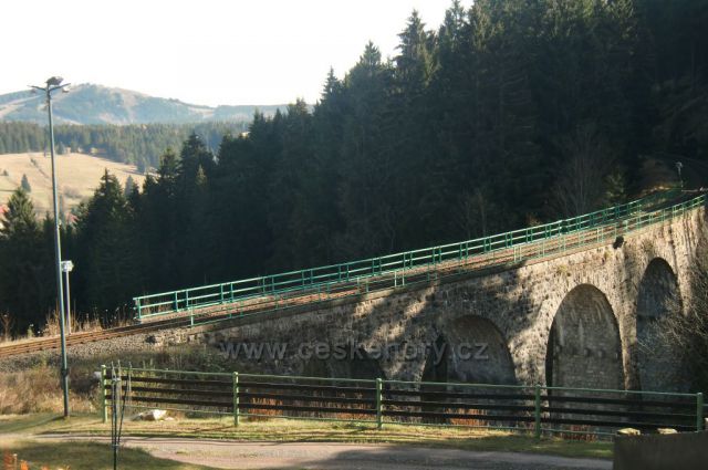viadukt u Perninku