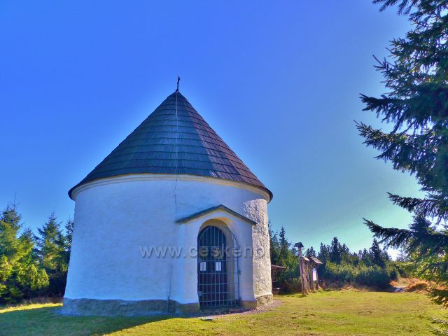 Orlické hory - Kunštátská kaple s obnovenou fasádou