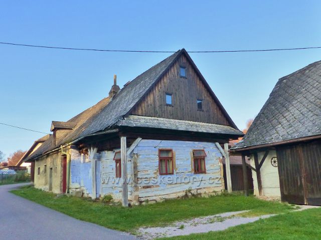 Lanšperk - chalupa pod hradem