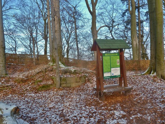 Žampach - Žampach - informační panel ob historii hradu Žampach