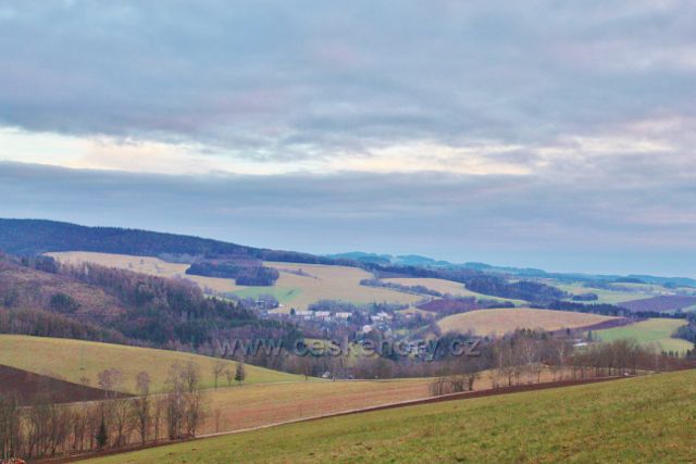 Vlčkovice - pohled z úbočí Studeného na Těchonín