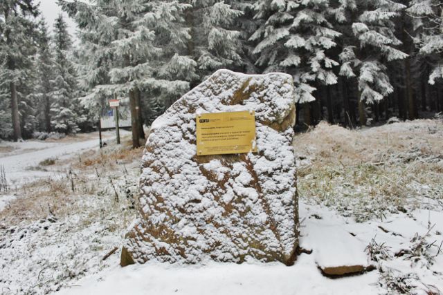 Spalona - pamětní deska Česko - polského projektu EU Singletrack Glacensis