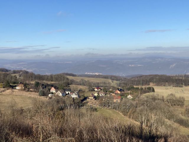 Výhled do kraje z rozhledny Lucemburkův kopec