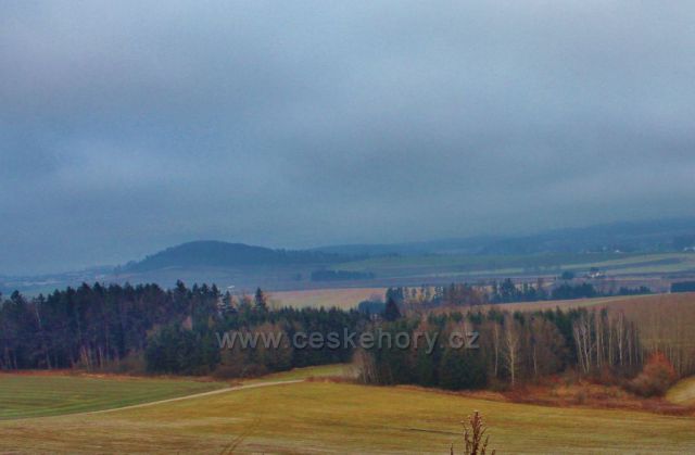 Písečná - pohled z úbočí Hůry ke Karlovicím