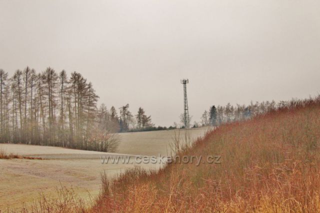 Písečná - telekomunikační věž  na úbočí Hůry