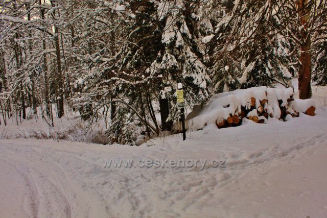 Bartošovice v O.h. -rozcestí pod osadou Hadinec