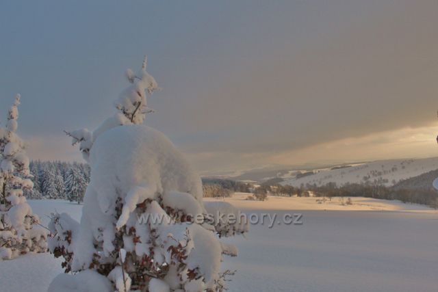 Bartošovice v O.h. - Vysoký Kořen, pohled z rozhledového místa