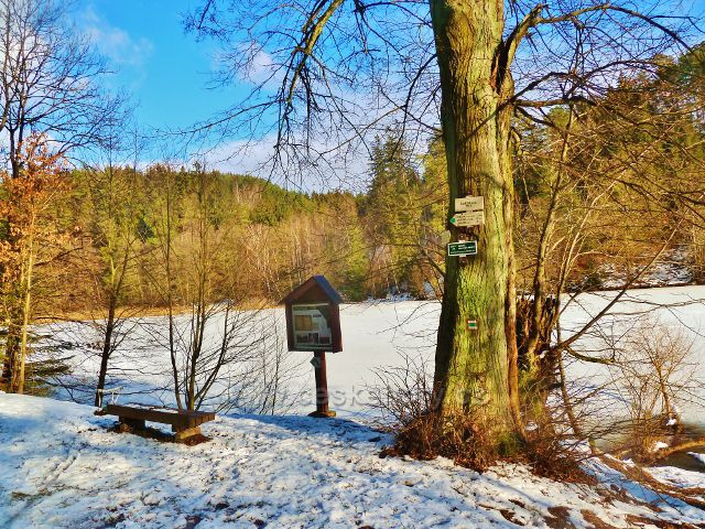 Písečná - turistický rozcestník a informační panel v místě bývalého mlýna na Potočnici