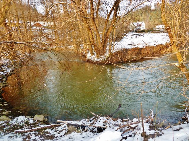 Jankovice - pohled od Tiché Orlice k osadě Jankovice