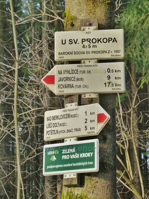 Vamberk - turistický rozcestník "U sv.Prokopa 475 m.n.m."