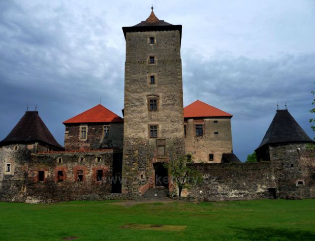 Průčelí hradu Švihov