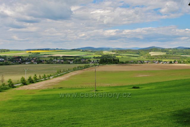 Letohrad - pohled z úbočí Mechnáče na Lukavici