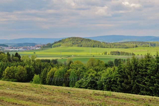 Písečná - pohled z úbočí Húry na Karlovice a Žamberk