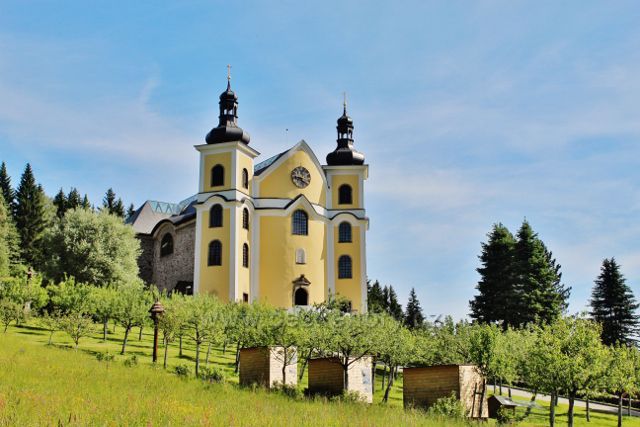 Neratov - kostel Nanebevzetí Panny Marie