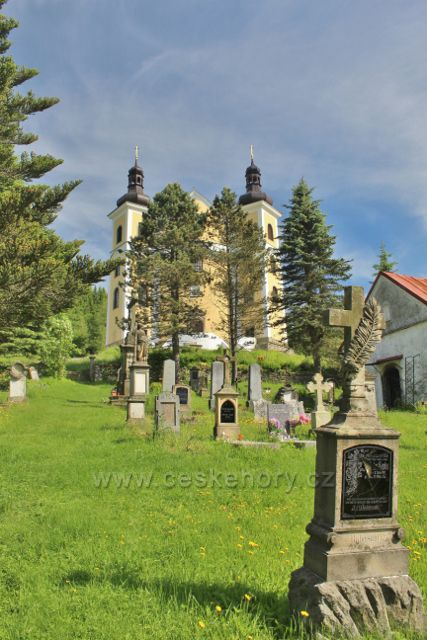 Neratov - hřbitov pod kostelem Nanebevzetí Panny Marie