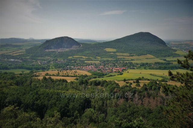 Výhled na Želenický vrch a Zlatník z kopce Kaňk
