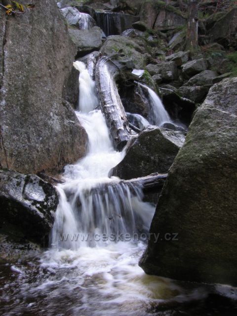 Dolní část vodopádu Velký Štolpich.