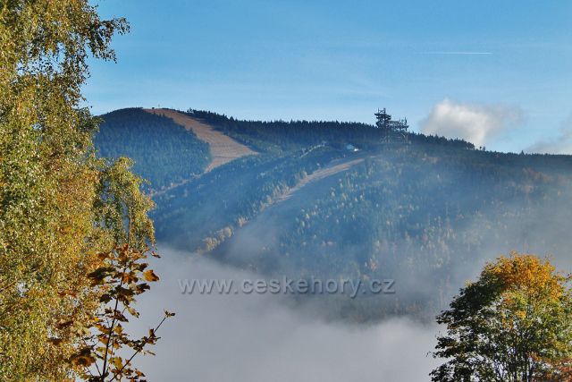 Horní Morava - pohled na Stezku v oblacích