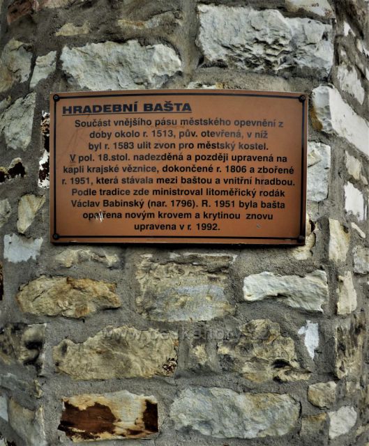 Hradebního opevnění královského města Litoměřice (v těchto místech stávala vězeňská kaple, ve které ministroval Václav Babinský)