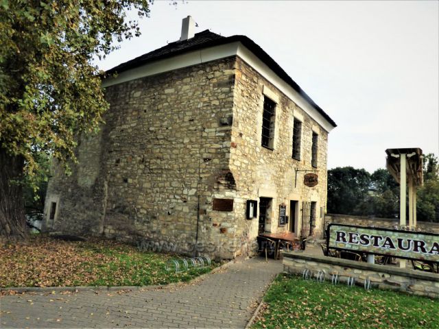 Restaurace Dobrá bašta - 
původní součást hradebního opevnění královského města Litoměřice