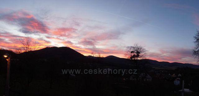 nový rok 2022 Beskydy, foceno ze Štramberka