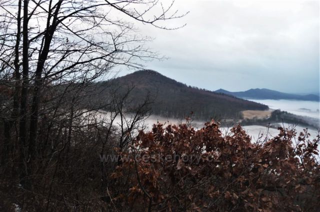 Řežný Újezd
(mlžné výhledy z Borečského vrchu)