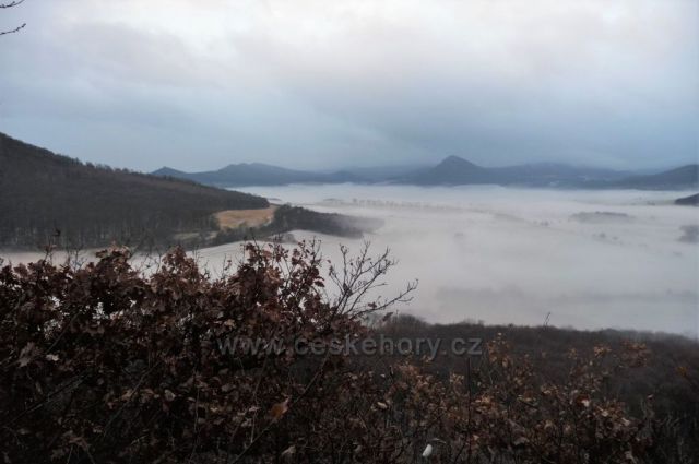 Řežný Újezd
(mlžné výhledy z Borečského vrchu)