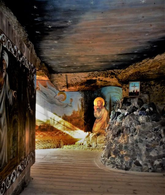 Toulky kolem skalního hradu Sloup