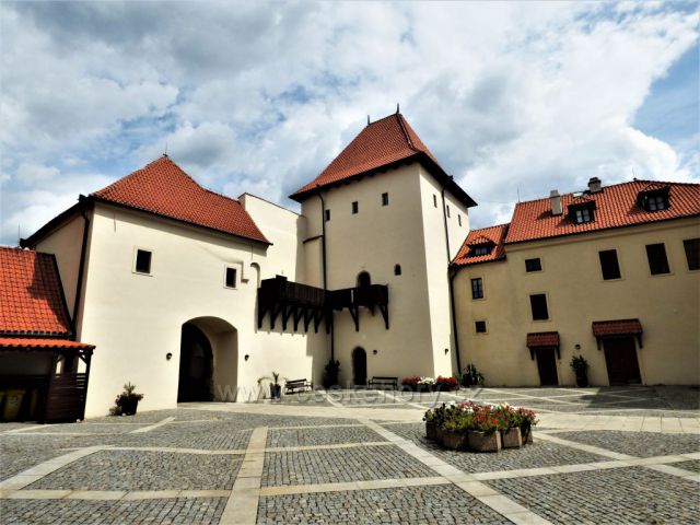 Gotický hrad v Kadani