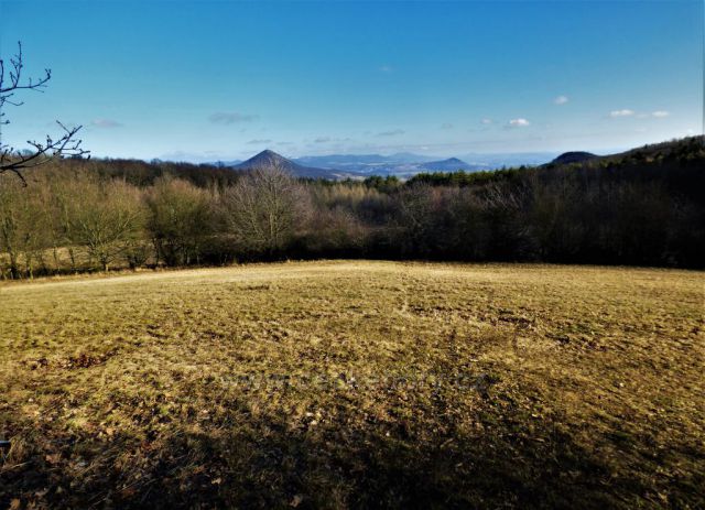 Jasné ráno pod Borečem